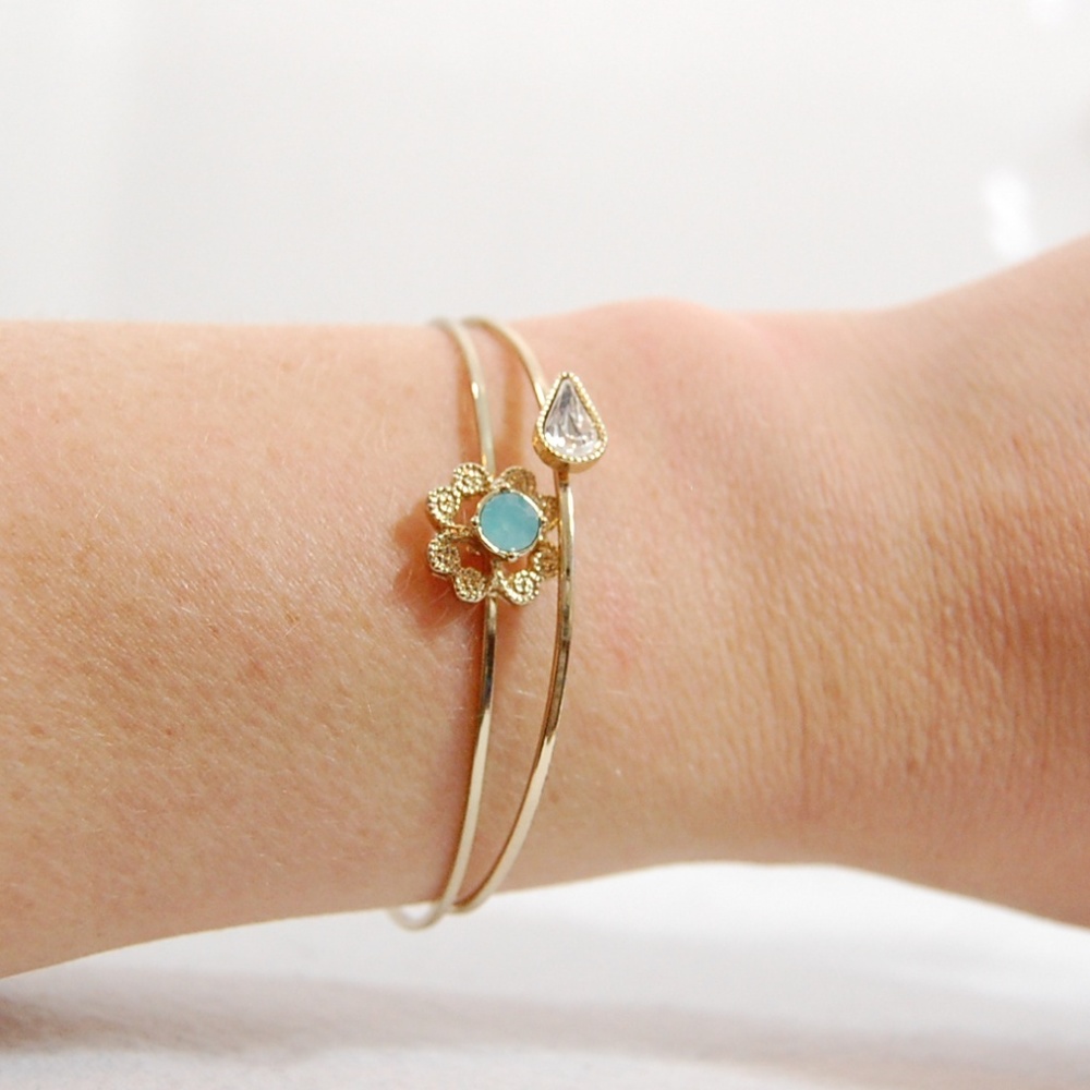 SET of 2 gold bangle bracelets - Picture 2 of 6